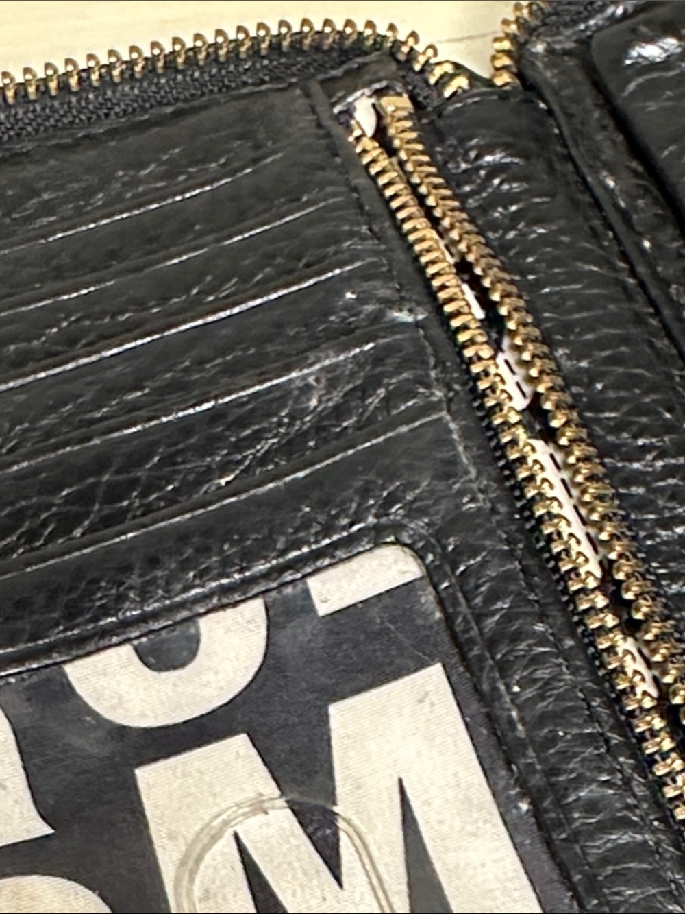 Marc by Marc Jacobs Black Leather work wear Wristlet Wallet with Gold details - Picture 12 of 12